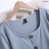 เสื้อคอกลมแต่งกระดุมหน้า