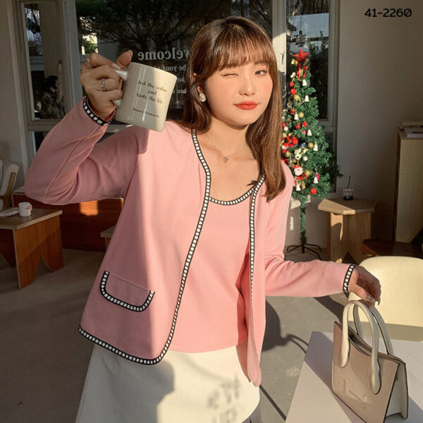 เสื้อคลุมพร้อมเสื้อสายเดี่ยว