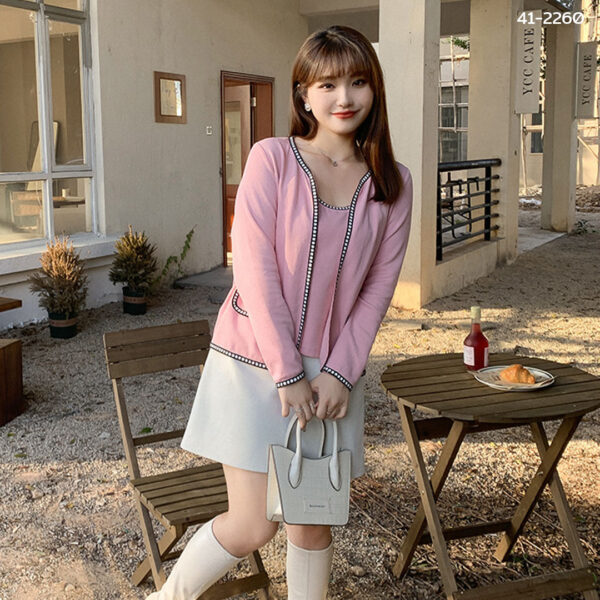 เสื้อคลุมพร้อมเสื้อสายเดี่ยว