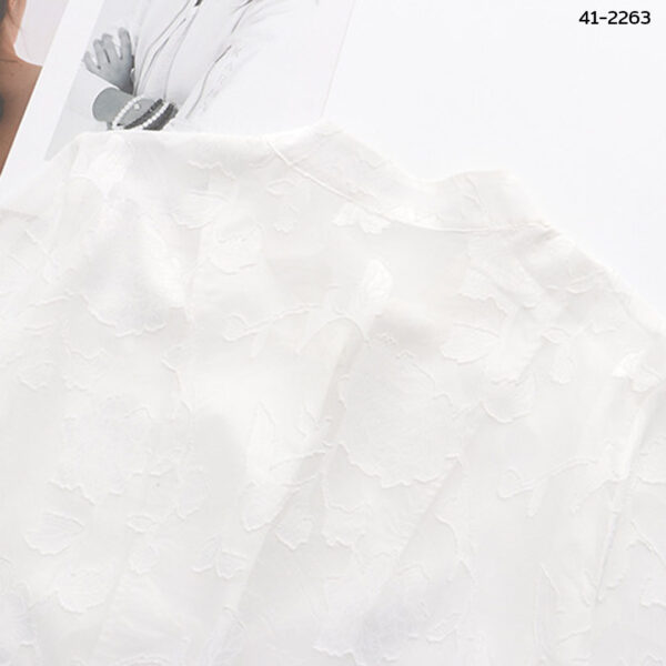 เสื้อคลุมซีทรูลายลูกไม้