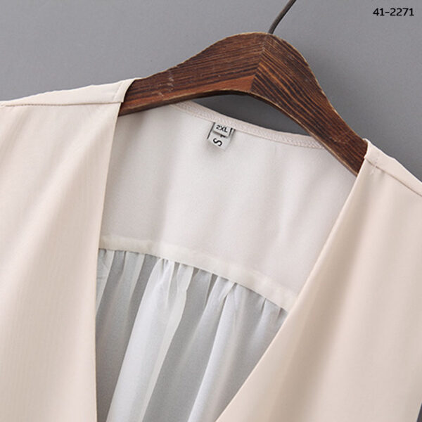 เสื้อคลุมแขนกุด