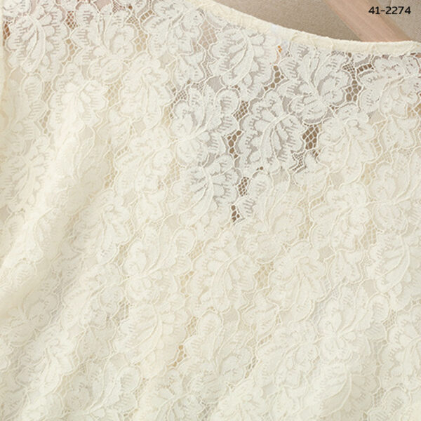 เสื้อลูกไม้แขนยาว
