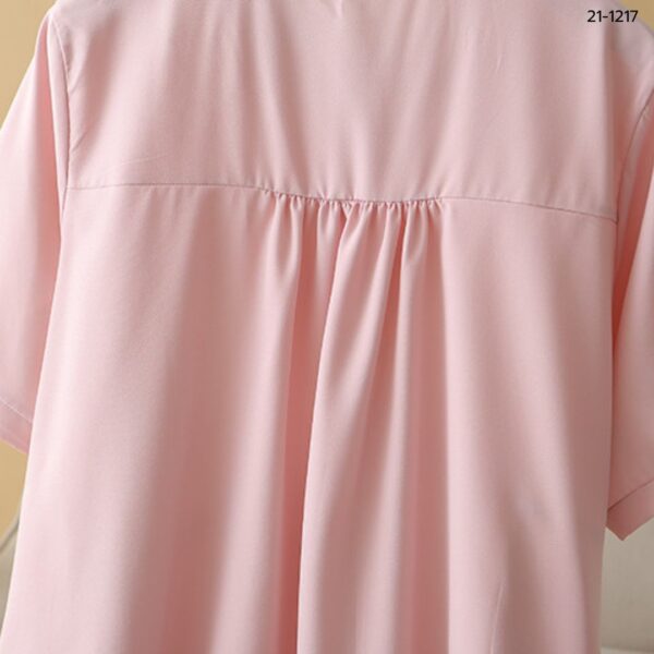 ด้านหลังเสื้อเคอปกแขนสั้น