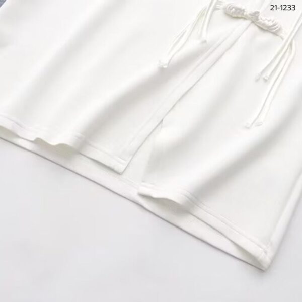 เสื้อยืดคอกลม