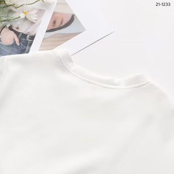 เสื้อยืดคอกลม