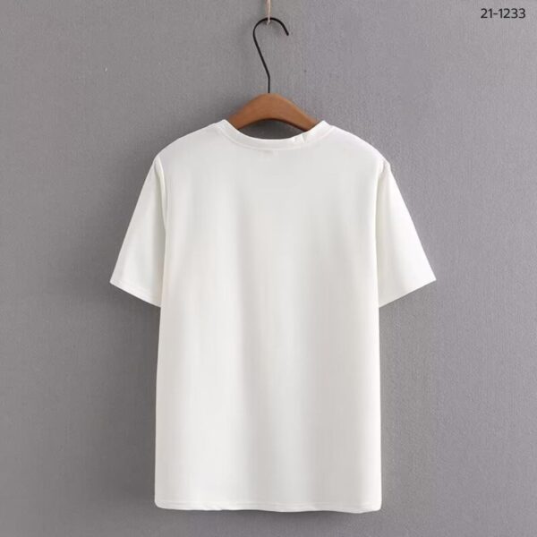 เสื้อยืดคอกลม