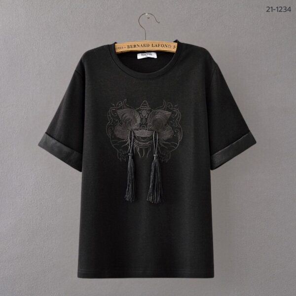 เสื้อยืดคอกลม