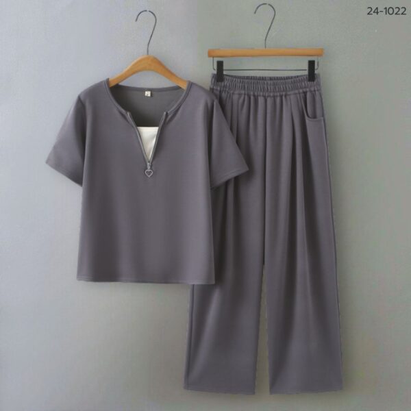 ชุดเช็ตเสื้อกางเกง