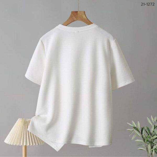 เสื้อยืดคอกลม