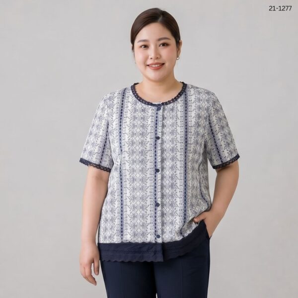 เสื้อคอกลมพิมพ์ลาย