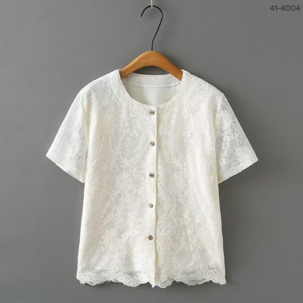 เสื้อลูกไม้แขนสั้น