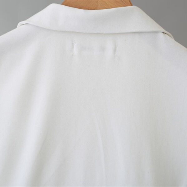 เสื้อคลุมแขนกุด