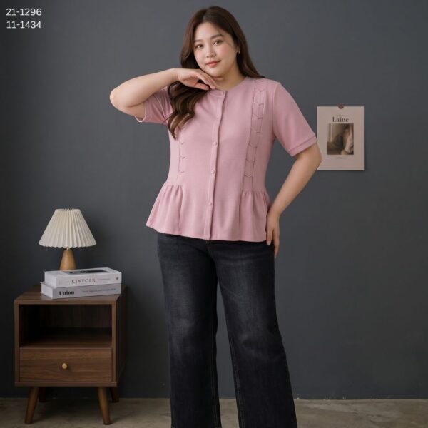 เสื้อคอกลมแขนสั้น