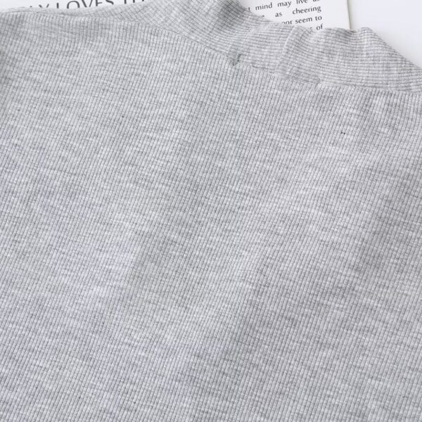เสื้อแขนกุดคอวี