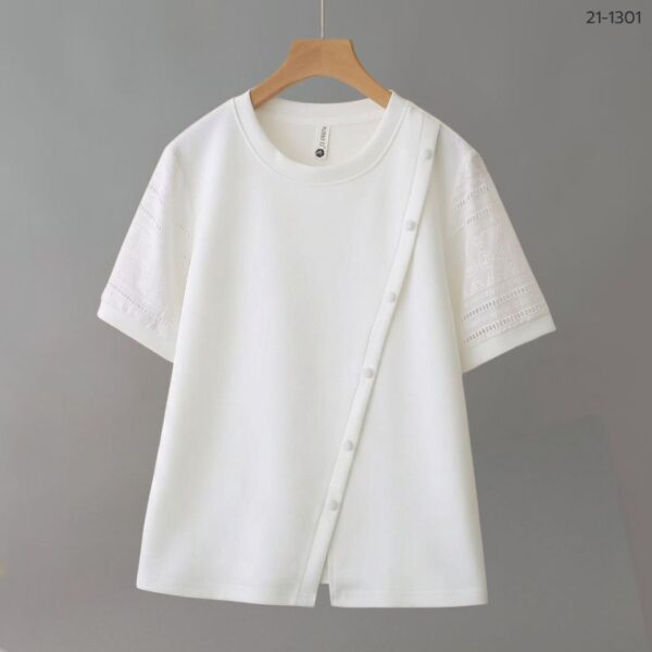 21-1301 เสื้อคอกลมแต่งกระดุมเฉียง