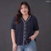 เสื้อลำลองคอวี
