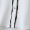 เสื้อลำลองคอวี