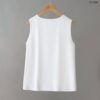 เสื้อยืดแขนกุด