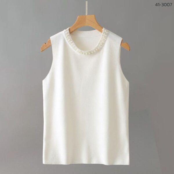 41-3007 (3) เสื้อแขนกุดปักมุกขาวล้วน